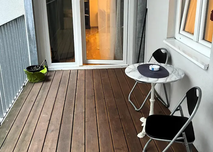 Апартаменти Casa Nostra - Ruhige Stadtwohnung Mit Balkon *