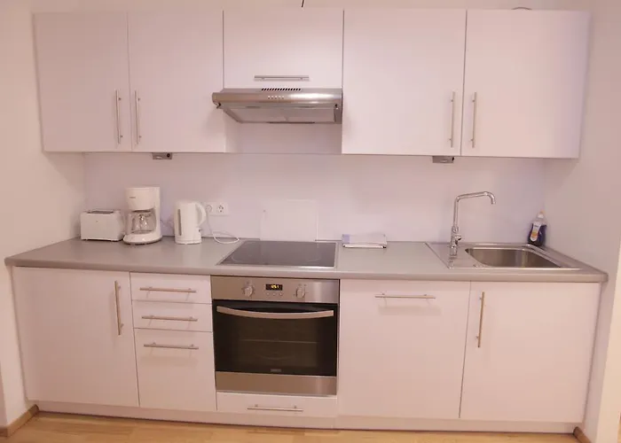 Casa Nostra - Ruhige Stadtwohnung Mit Balkon Відень