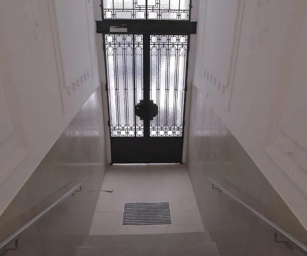 Casa Nostra - Ruhige Stadtwohnung Mit Balkon Відень