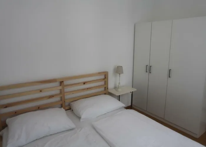 Casa Nostra - Ruhige Stadtwohnung Mit Balkon Апартаменти *