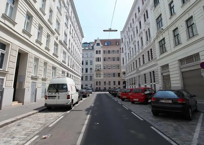 Casa Nostra - Ruhige Stadtwohnung Mit Balkon Апартаменти *